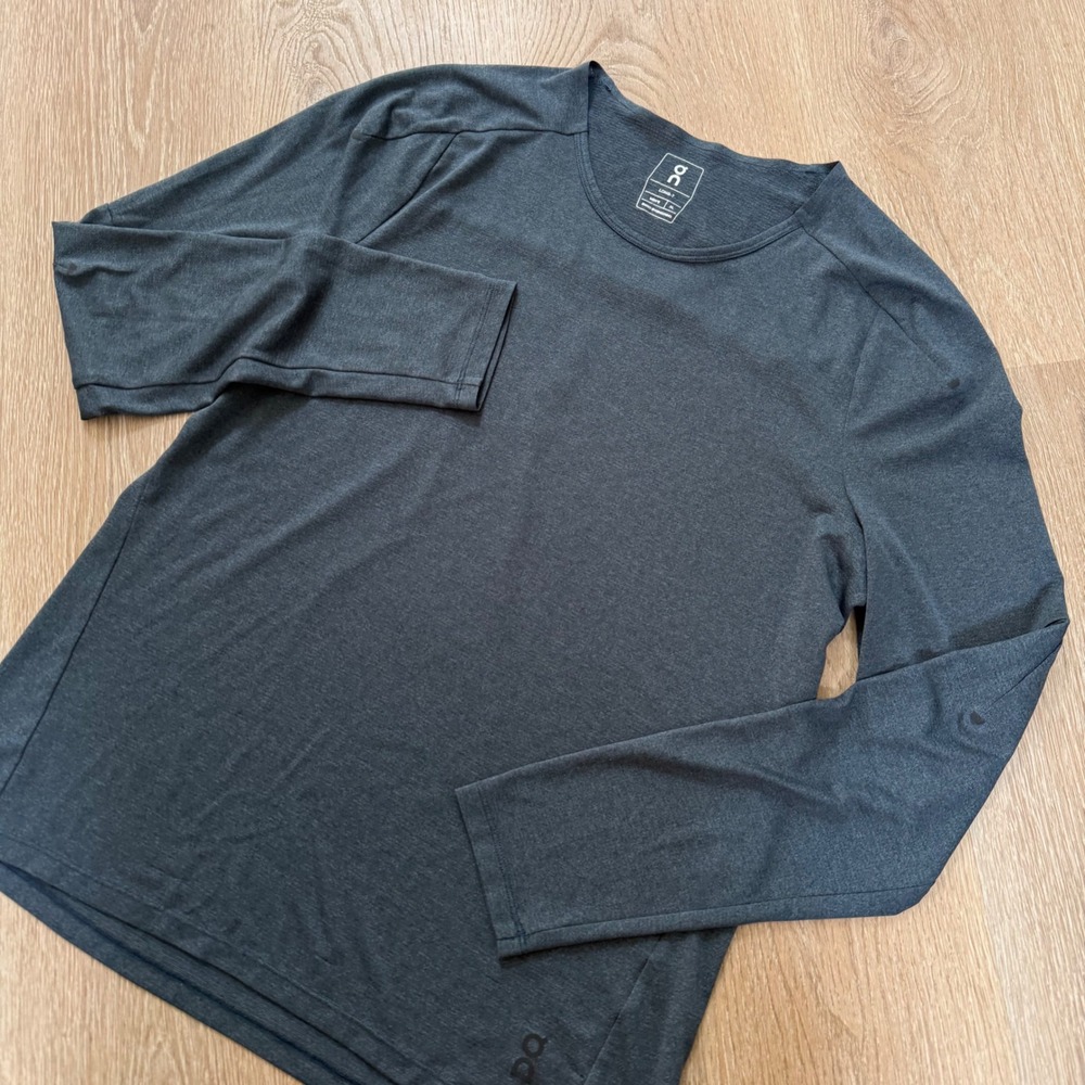 On Running Long-T Performance Shirt Mens XL Navy Blue Long Sleeve Technical Tee
